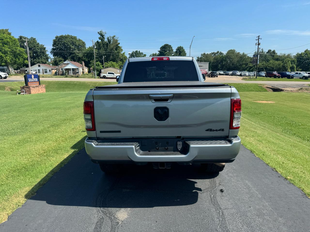 RAM 2500 Big Horn 4x4 Crew Cab 6'4" Box 2022