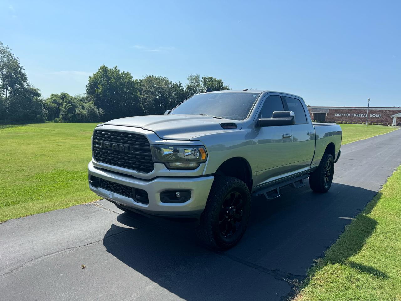 RAM 2500 Big Horn 4x4 Crew Cab 6'4" Box 2022