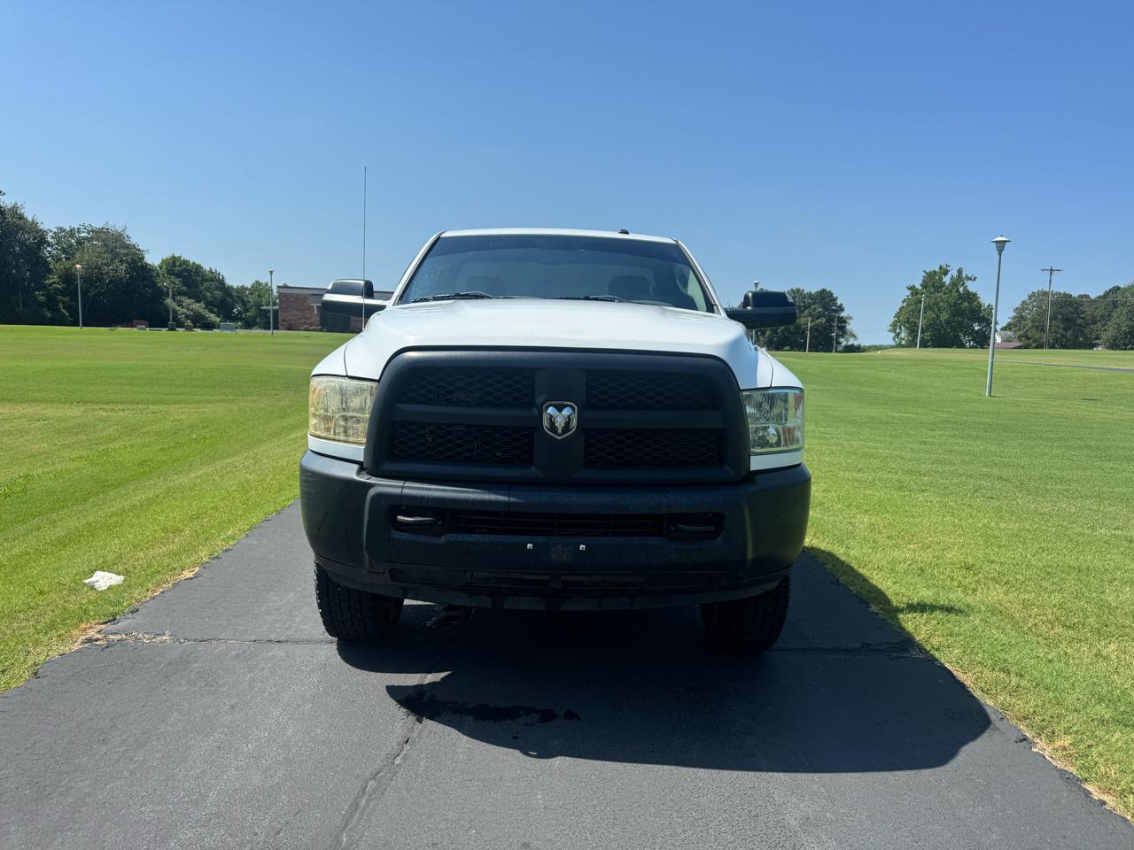 RAM 2500 4WD Reg Cab 140.5" Tradesman 2014