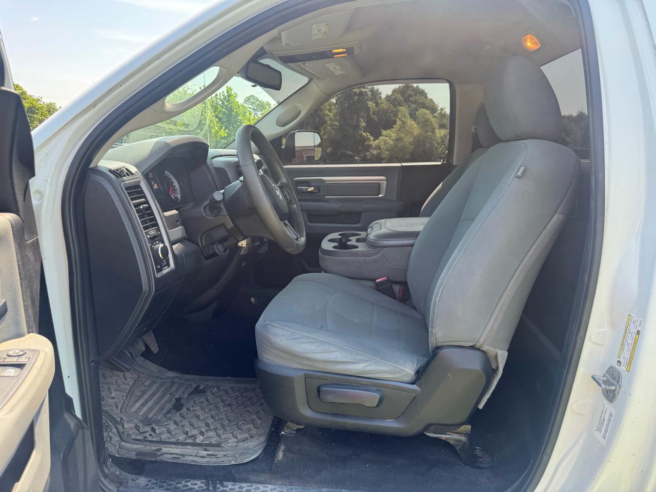 RAM 2500 4WD Reg Cab 140.5" Tradesman 2014