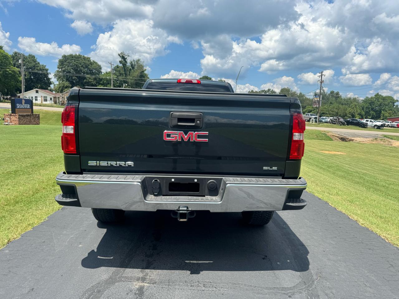 GMC Sierra 1500 4WD Reg Cab 133.0" SLE 2017