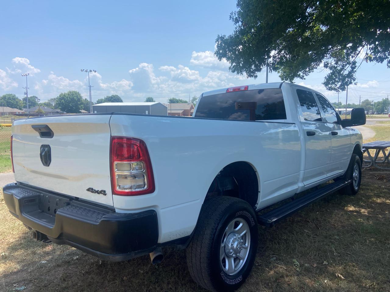 RAM 2500 Tradesman 4x4 Crew Cab 8' Box 2024