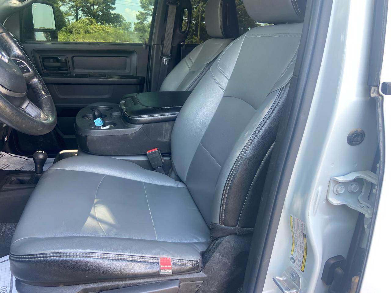 RAM 2500 Tradesman 4x4 Crew Cab 8' Box 2024