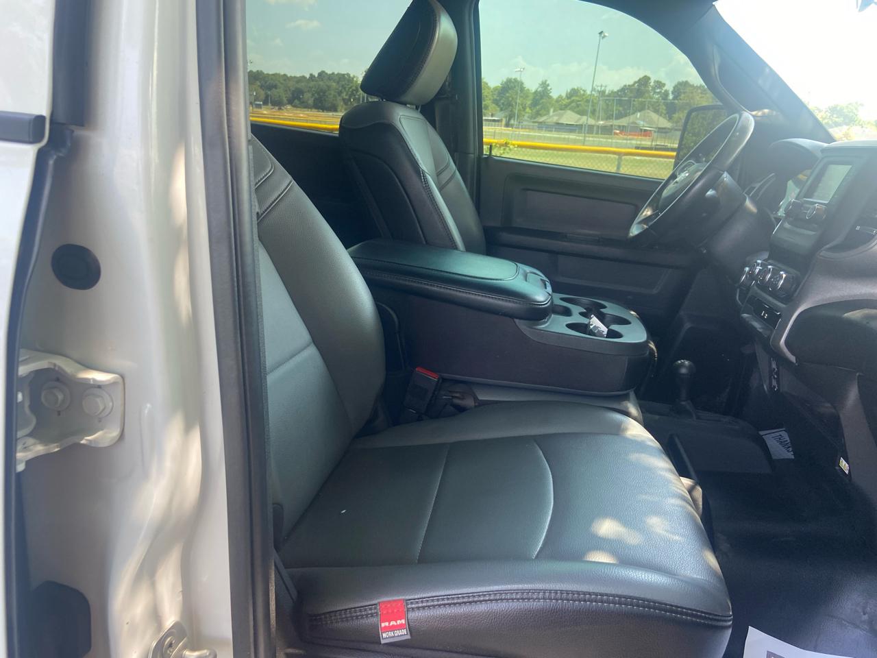 RAM 2500 Tradesman 4x4 Crew Cab 8' Box 2024