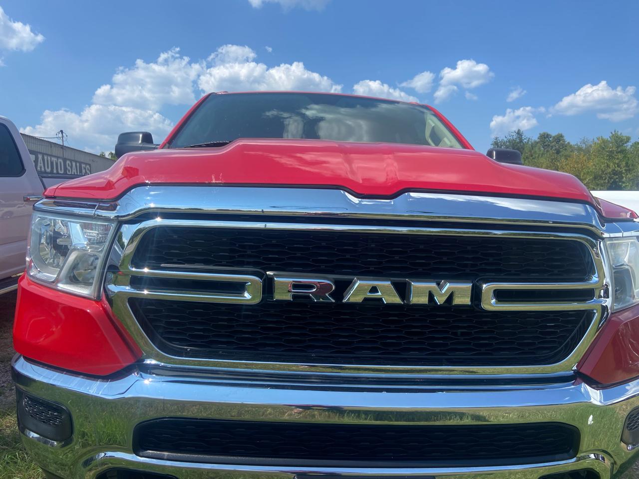 RAM 1500 4WD Quad Cab 140.5" Tradesman 2019