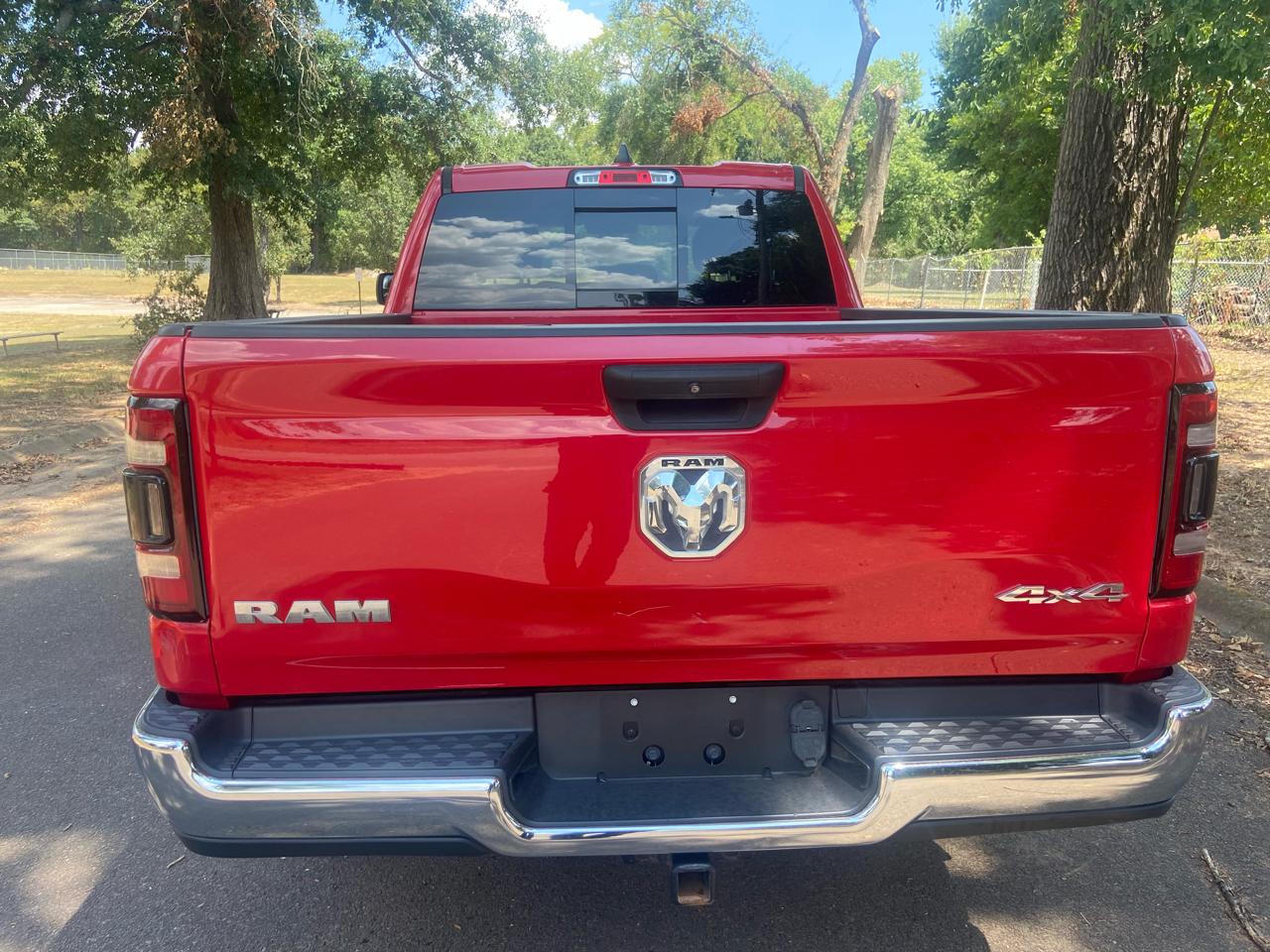 RAM 1500 4WD Quad Cab 140.5" Tradesman 2019
