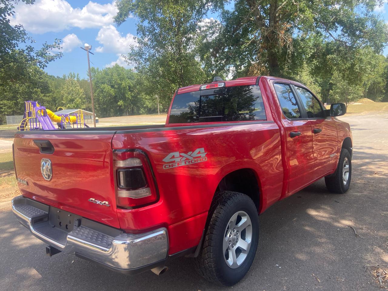 RAM 1500 4WD Quad Cab 140.5" Tradesman 2019