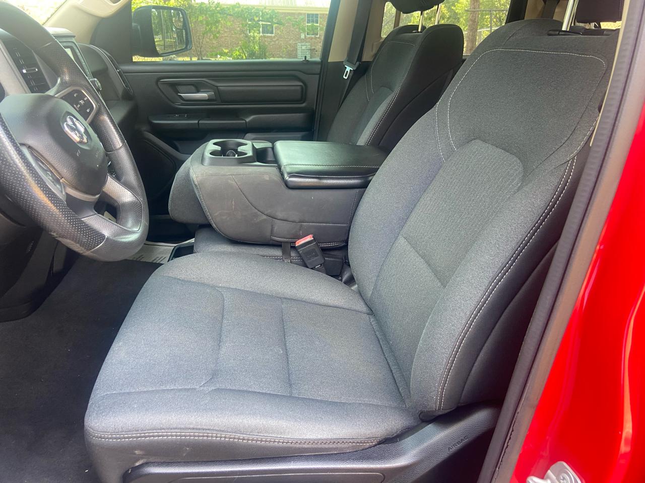 RAM 1500 4WD Quad Cab 140.5" Tradesman 2019