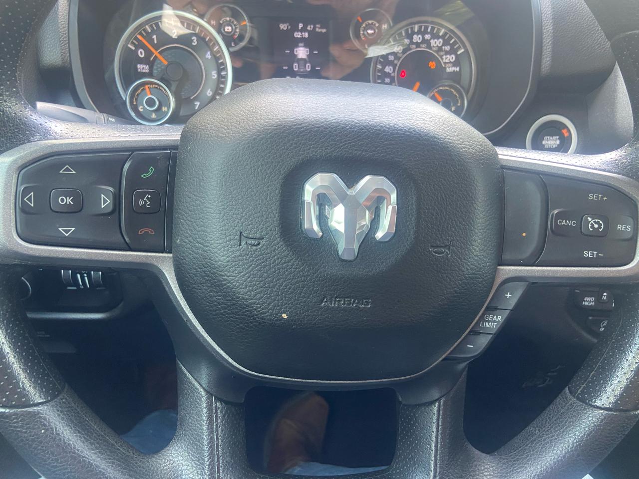 RAM 1500 4WD Quad Cab 140.5" Tradesman 2019