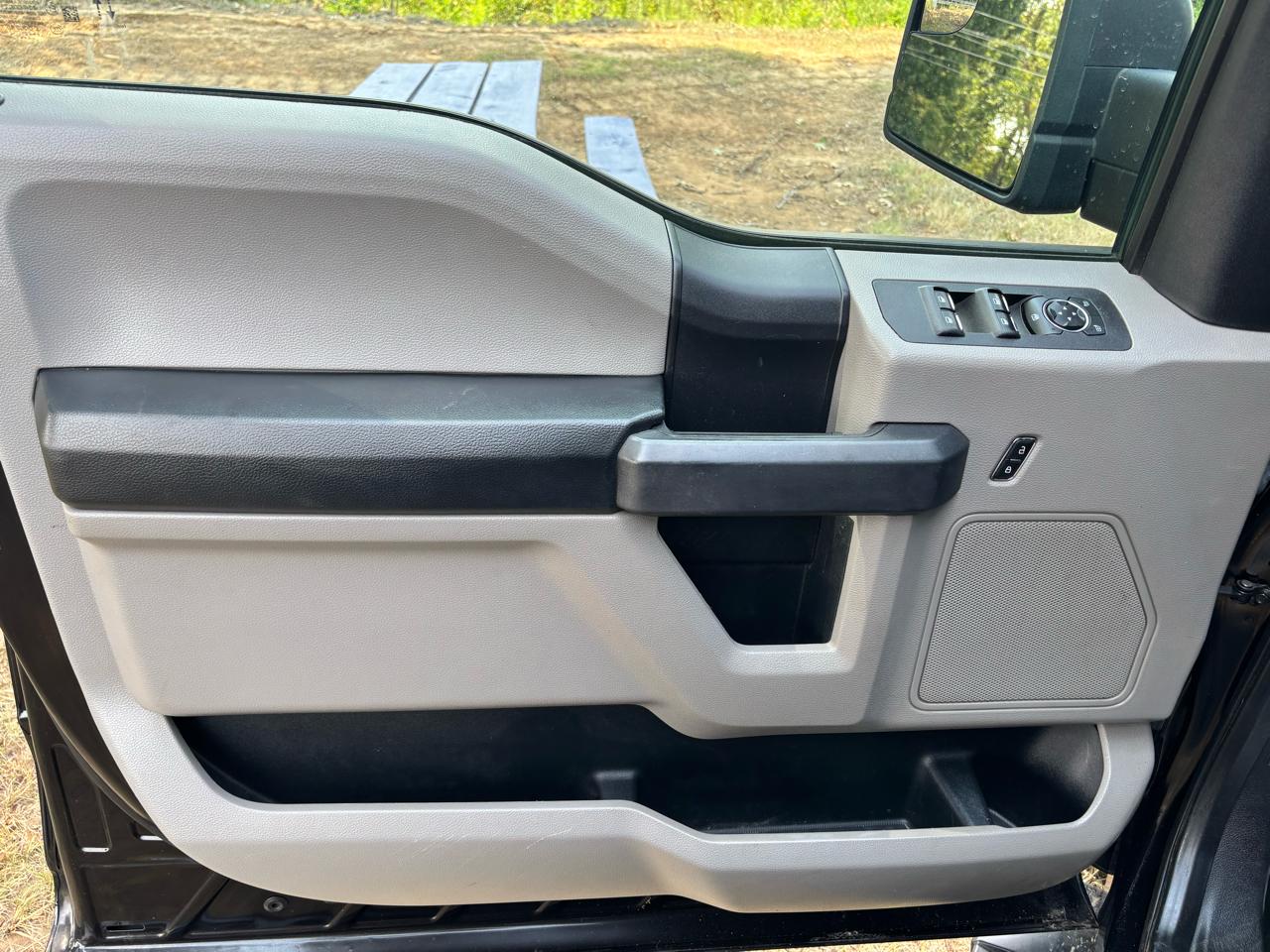 Ford F-150 4WD SuperCrew 145" FX4 2019