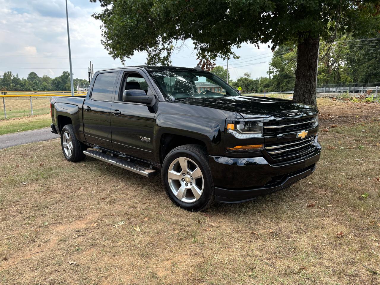 Chevrolet Silverado 1500 4WD Crew Cab 143.5" LT w/2LT 2018