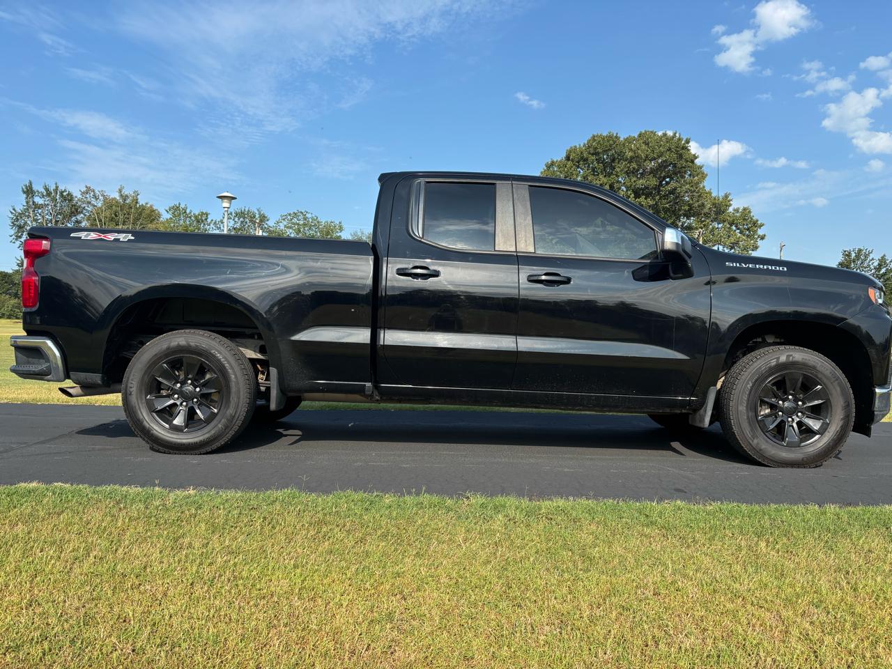 Chevrolet Silverado 1500 4WD Double Cab 147" LT 2020