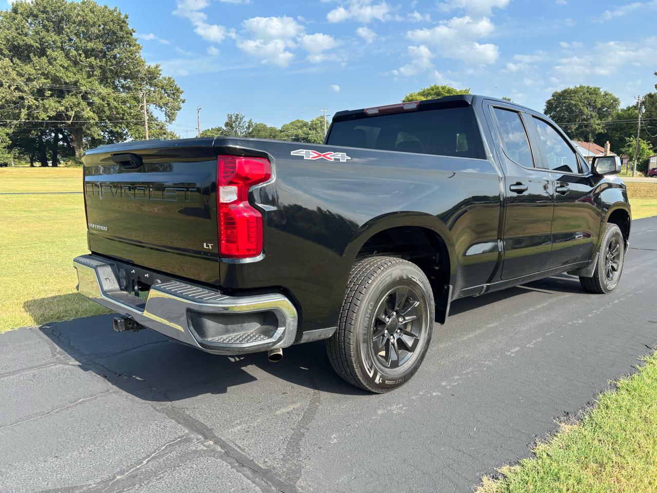Chevrolet Silverado 1500 4WD Double Cab 147" LT 2020