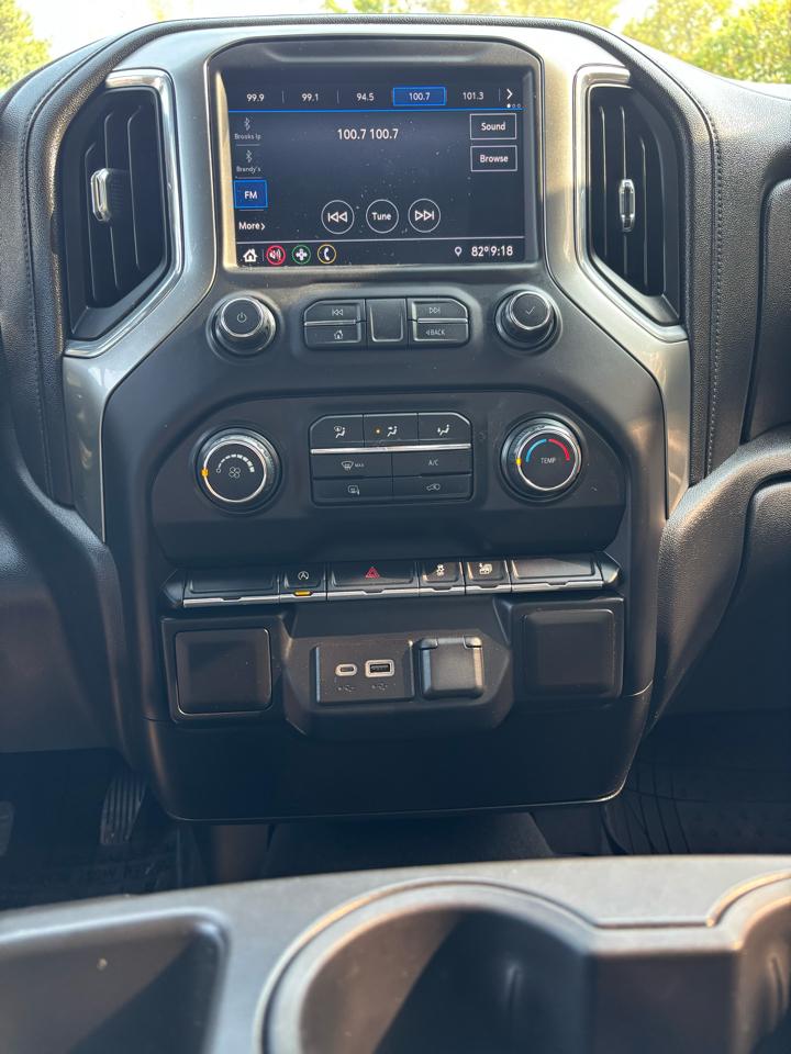 Chevrolet Silverado 1500 4WD Double Cab 147" LT 2020