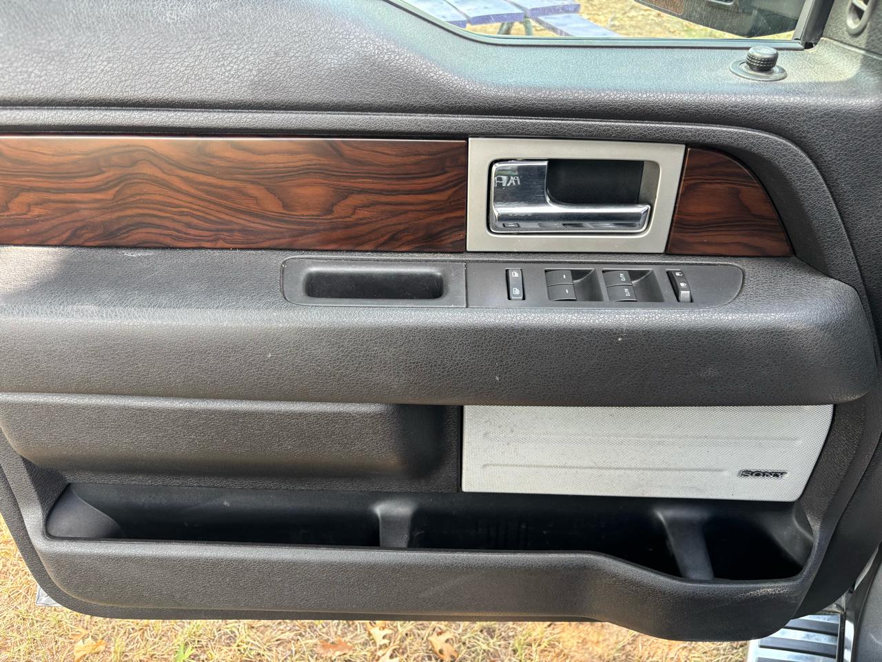 Ford F-150 4WD SuperCrew 145" Platinum 2012