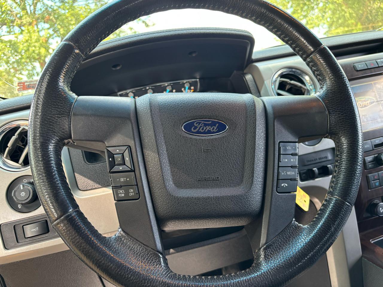 Ford F-150 4WD SuperCrew 145" Platinum 2012