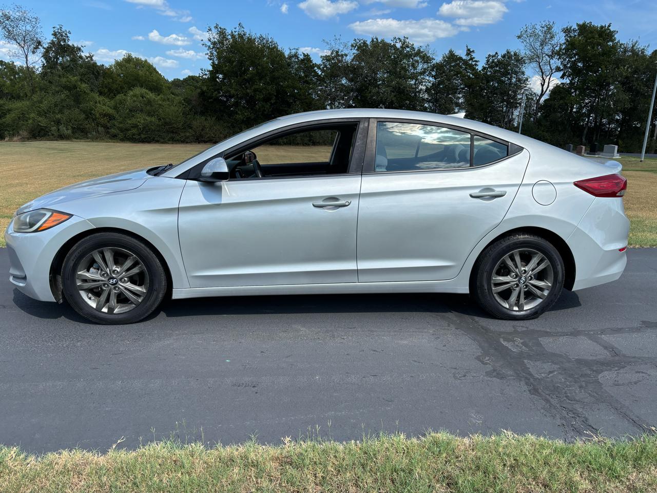 Hyundai Elantra SE 2.0L Auto (Alabama) 2017