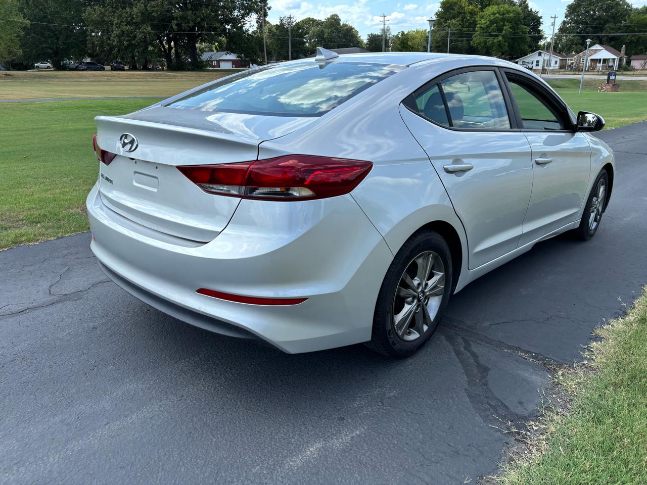 Hyundai Elantra SE 2.0L Auto (Alabama) 2017