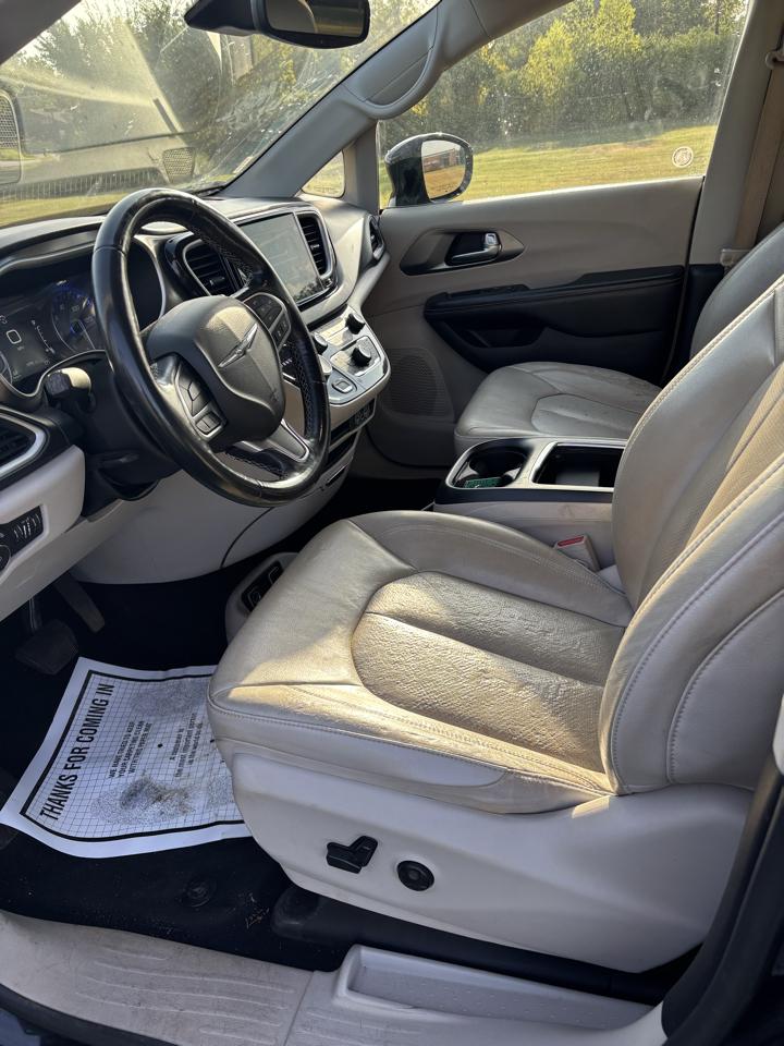 Chrysler Pacifica Touring L FWD 2021