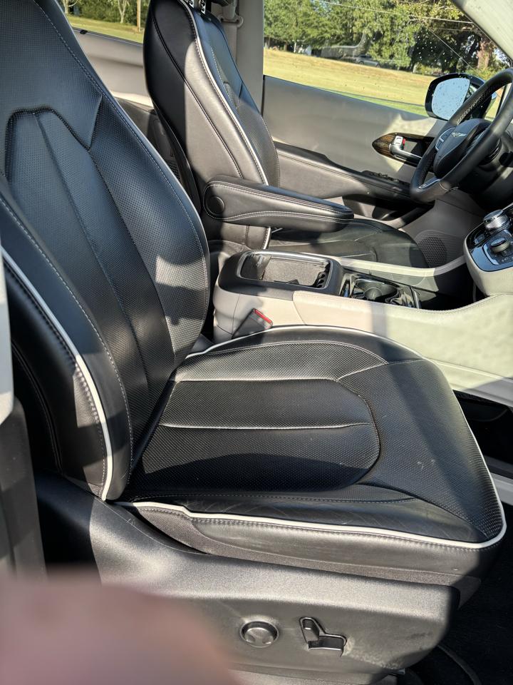 Chrysler Pacifica Limited FWD 2023