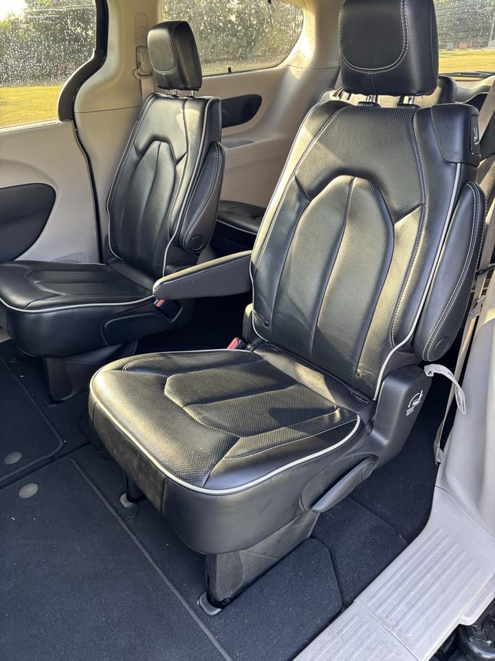 Chrysler Pacifica Limited FWD 2023