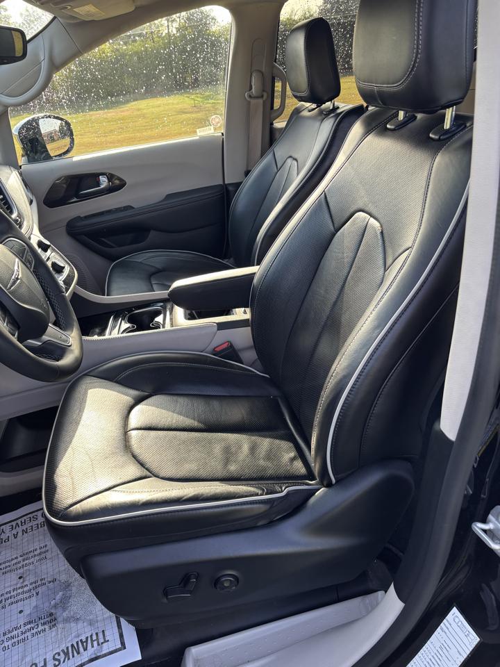 Chrysler Pacifica Limited FWD 2023