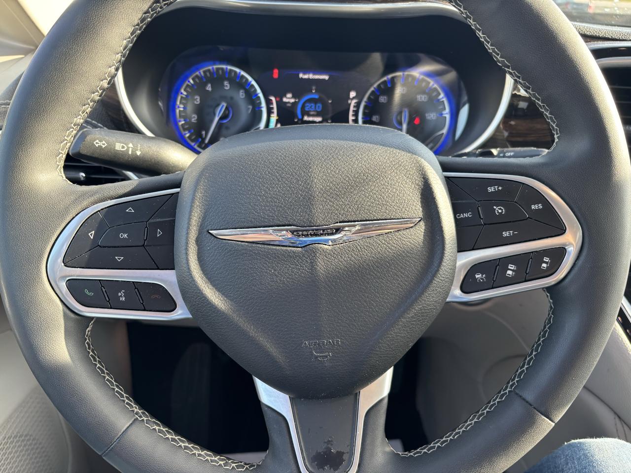 Chrysler Pacifica Limited FWD 2023