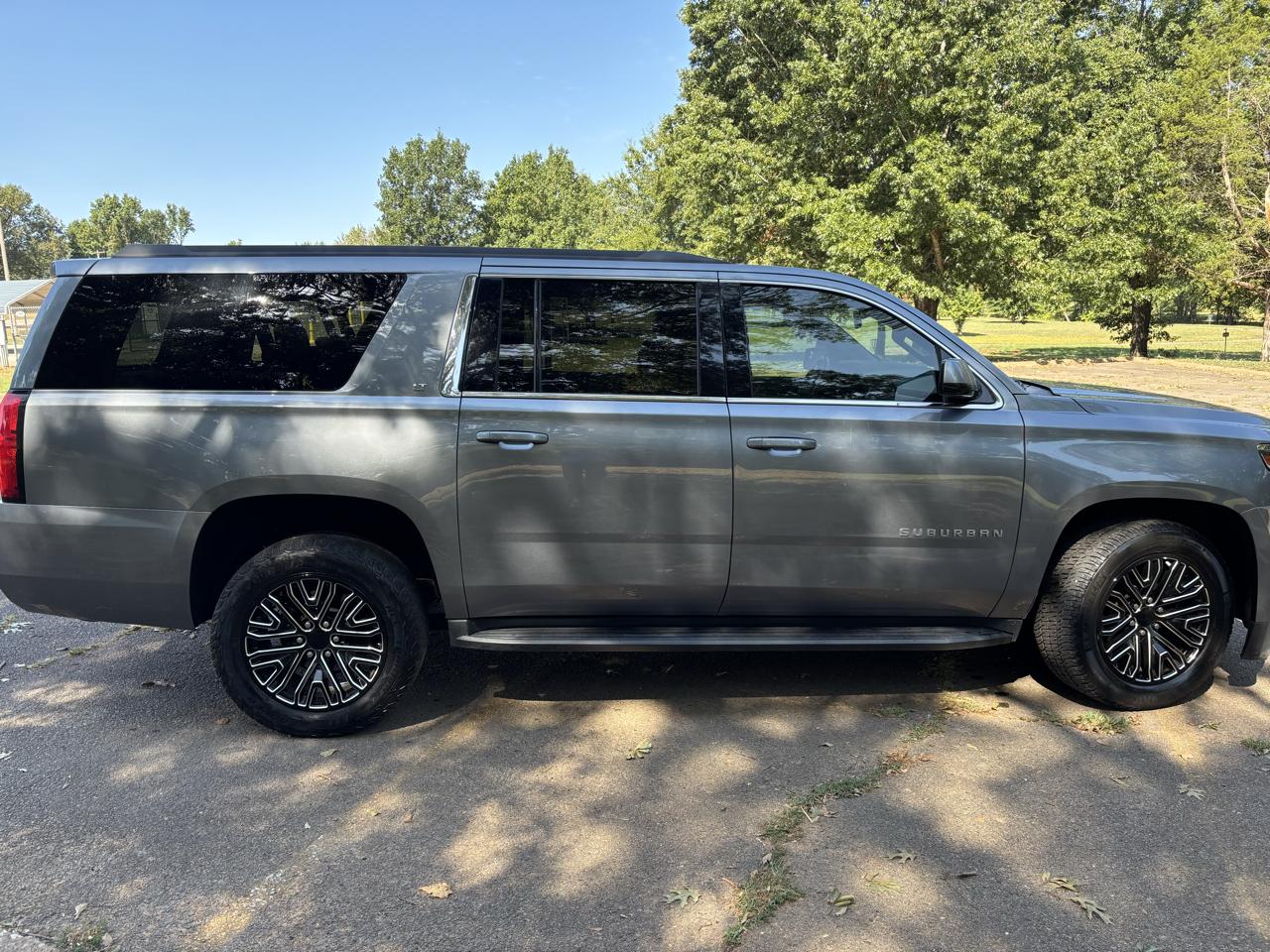 2019 Chevrolet Suburban 2WD 4dr 1500 LT