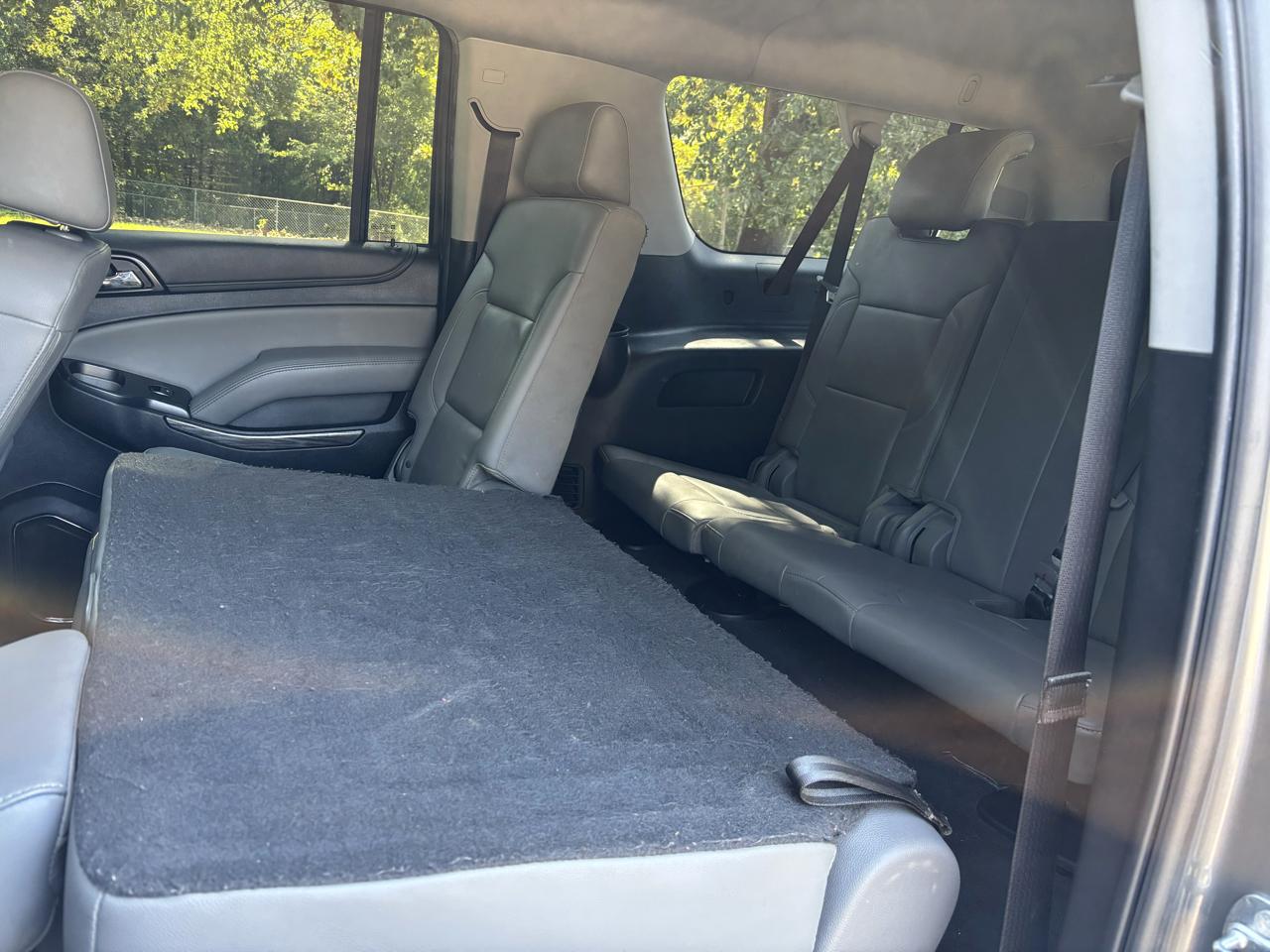 Chevrolet Suburban 2WD 4dr 1500 LT 2019