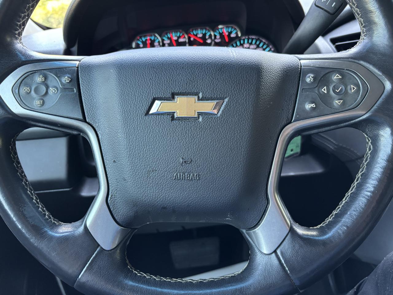 Chevrolet Suburban 2WD 4dr 1500 LT 2019