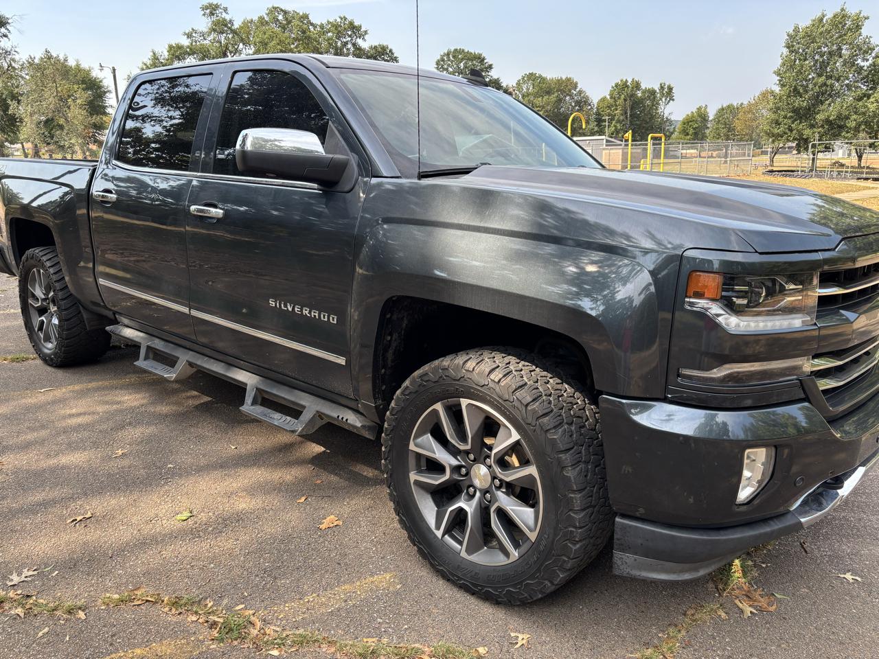 Chevrolet Silverado 1500 4WD Crew Cab 143.5" LTZ w/2LZ 2018