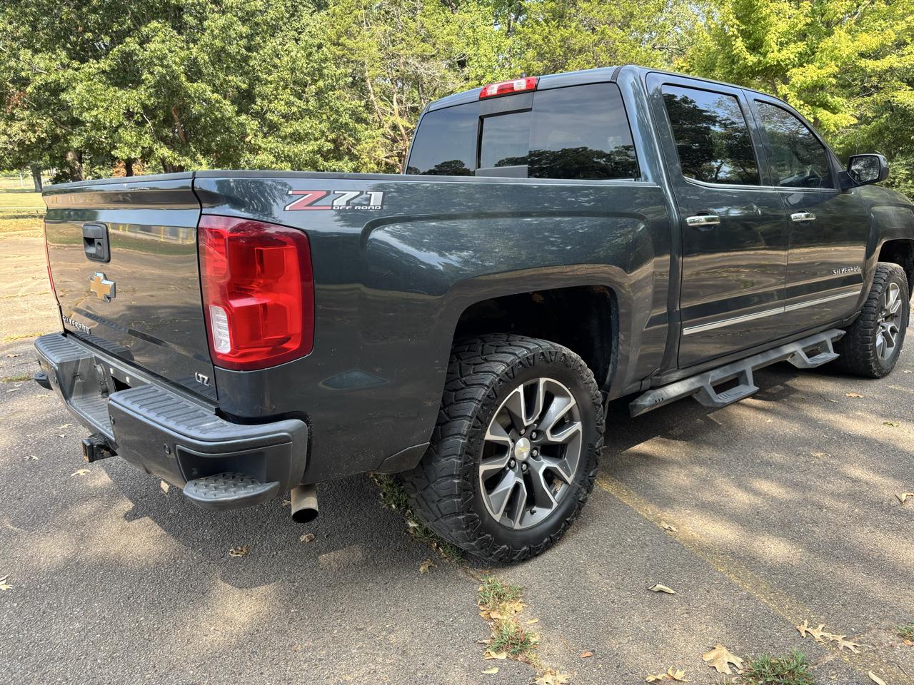 Chevrolet Silverado 1500 4WD Crew Cab 143.5" LTZ w/2LZ 2018