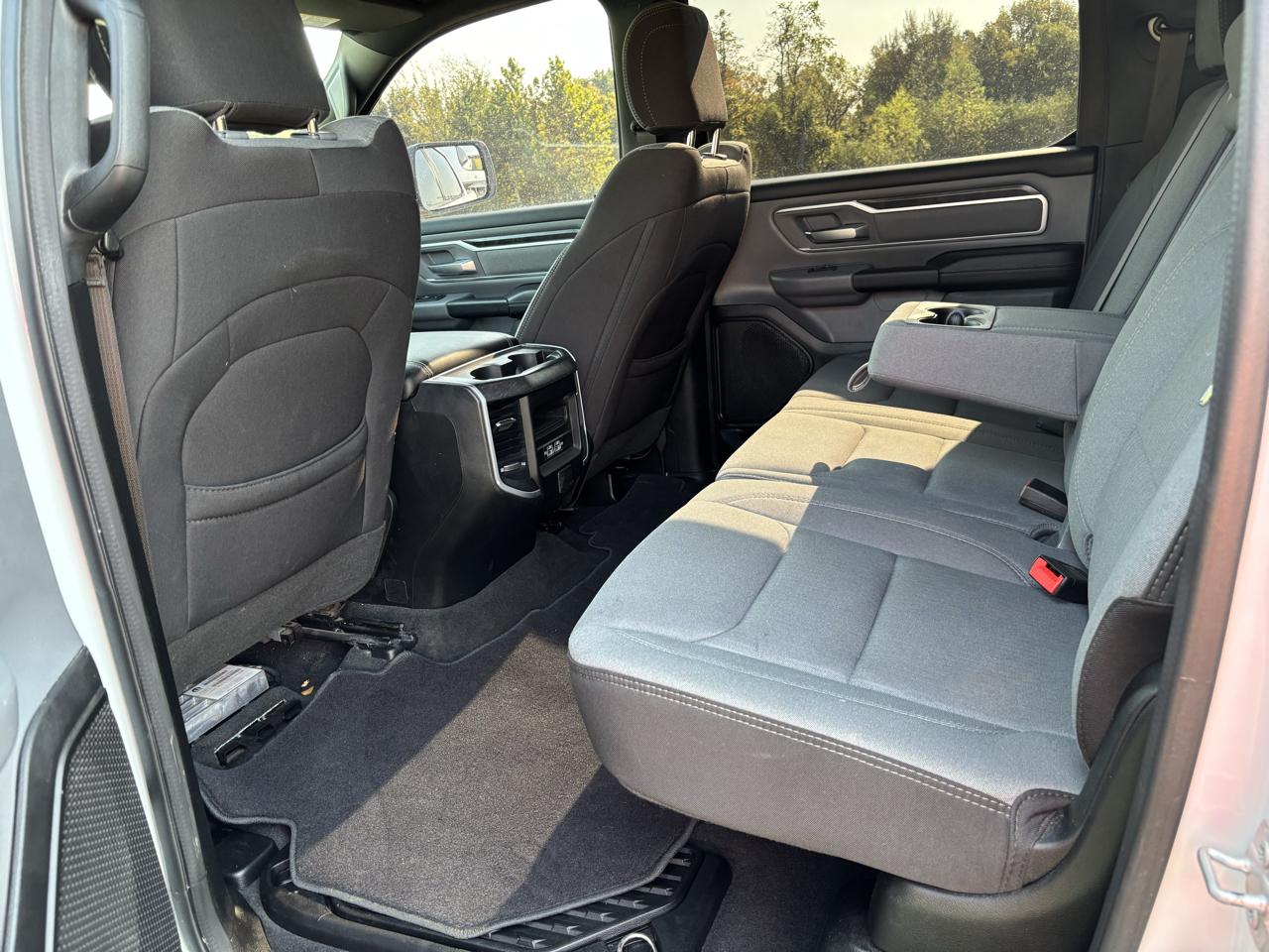 RAM 1500 Big Horn 4x4 Crew Cab 5'7" Box 2023