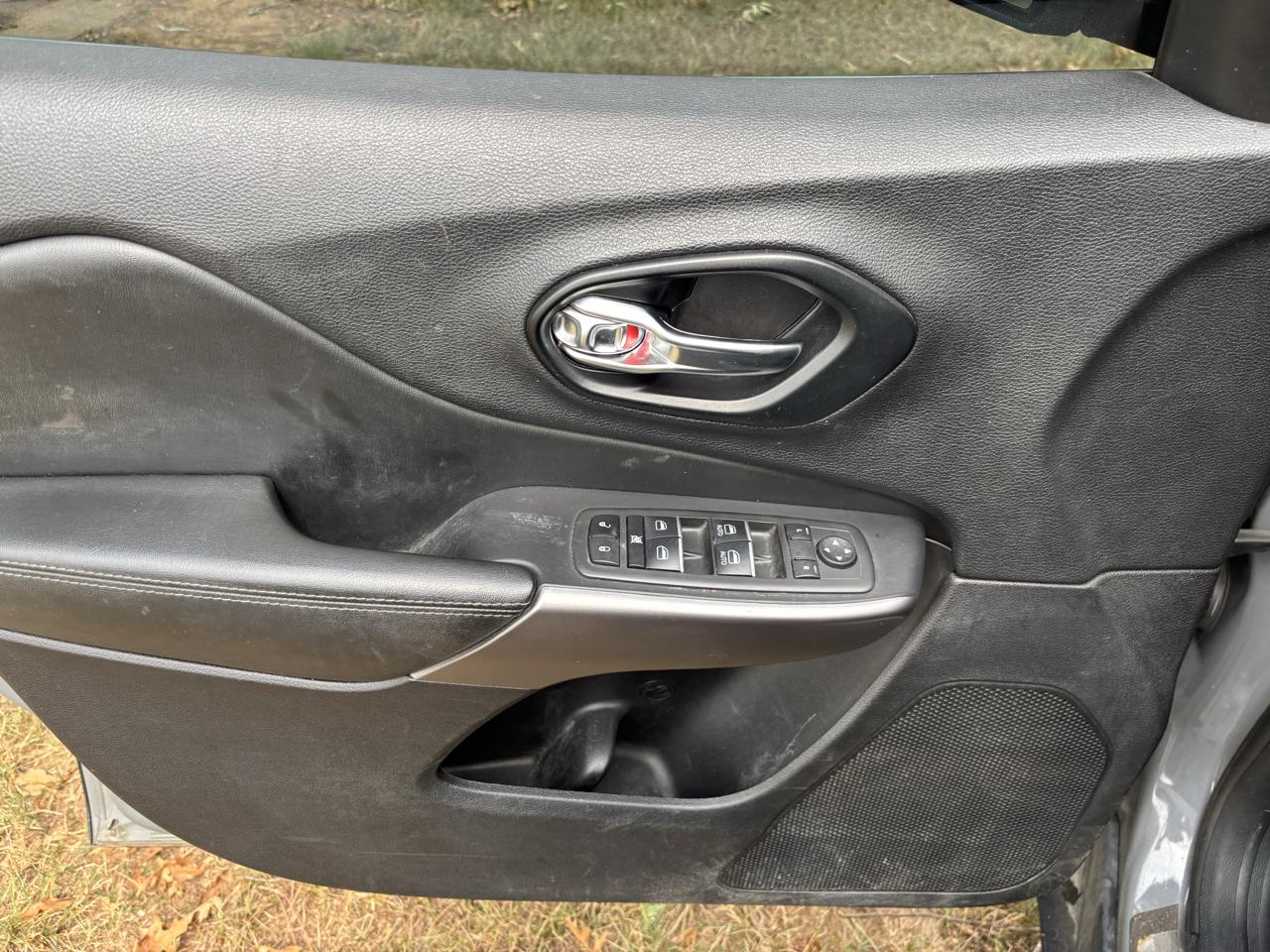 Jeep Cherokee Latitude Plus 4x4 2021