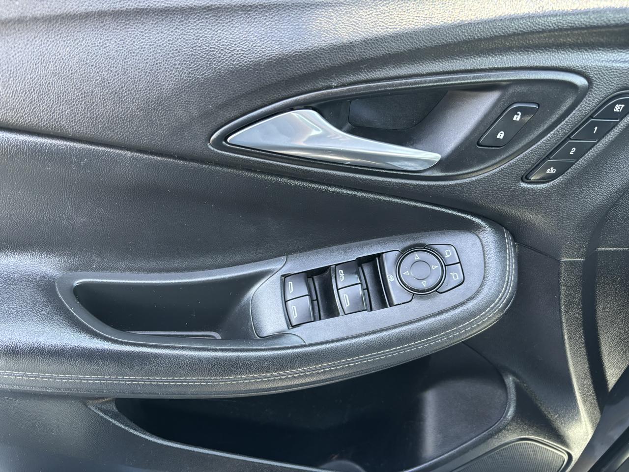 Buick Encore GX FWD 4dr Essence 2020