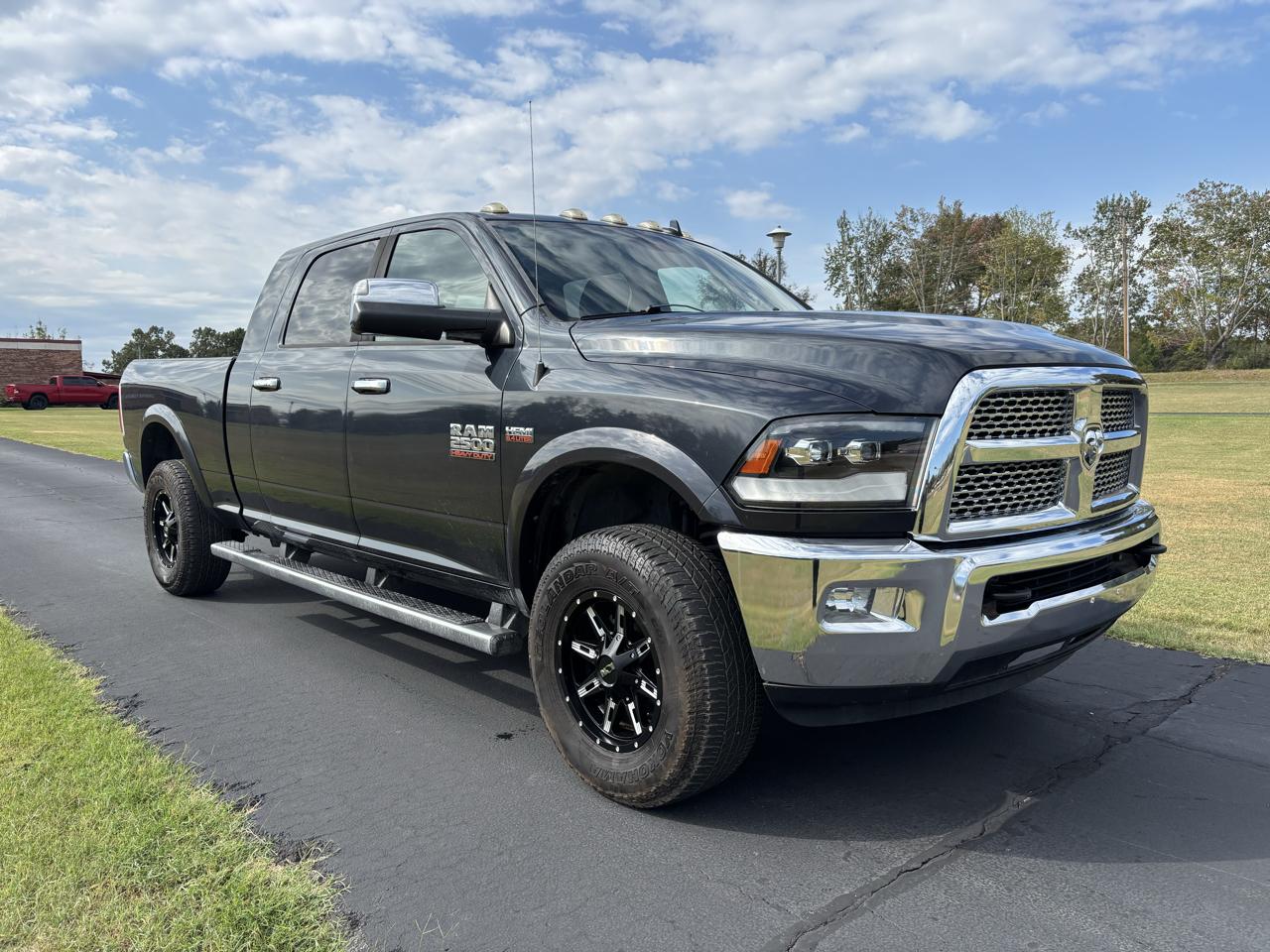 RAM 2500 4WD Mega Cab 160.5" Laramie 2015