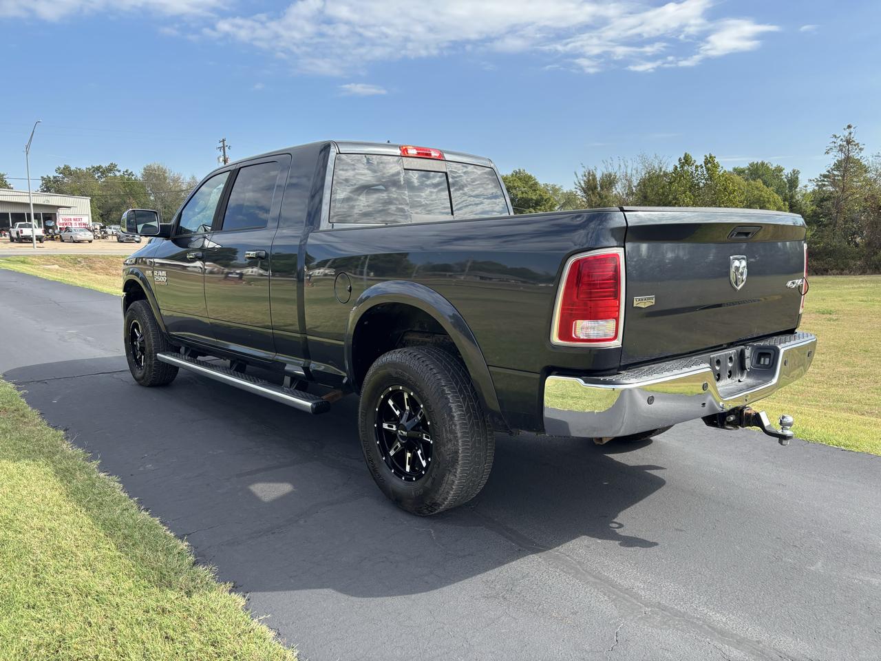 RAM 2500 4WD Mega Cab 160.5" Laramie 2015