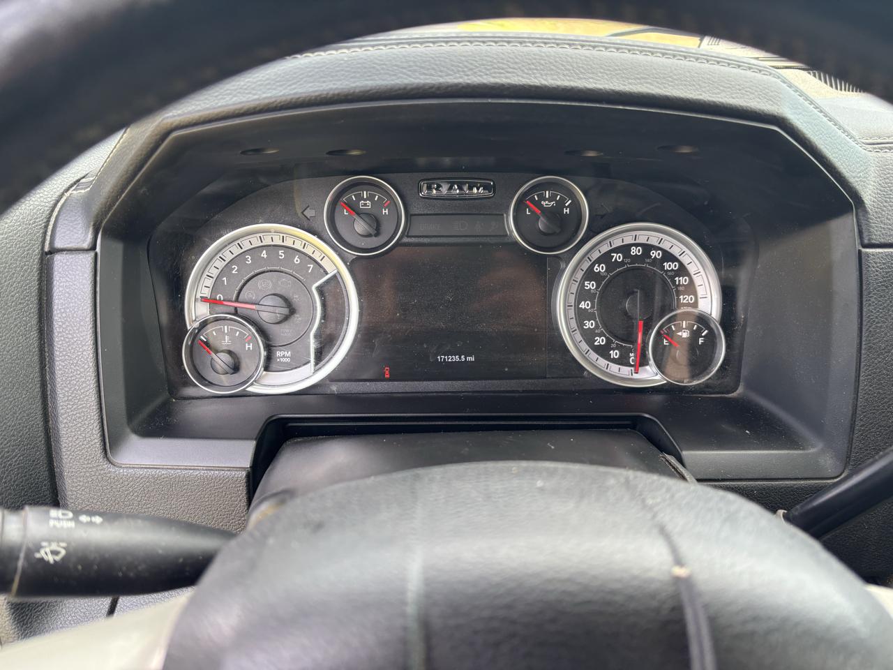 RAM 2500 4WD Mega Cab 160.5" Laramie 2015