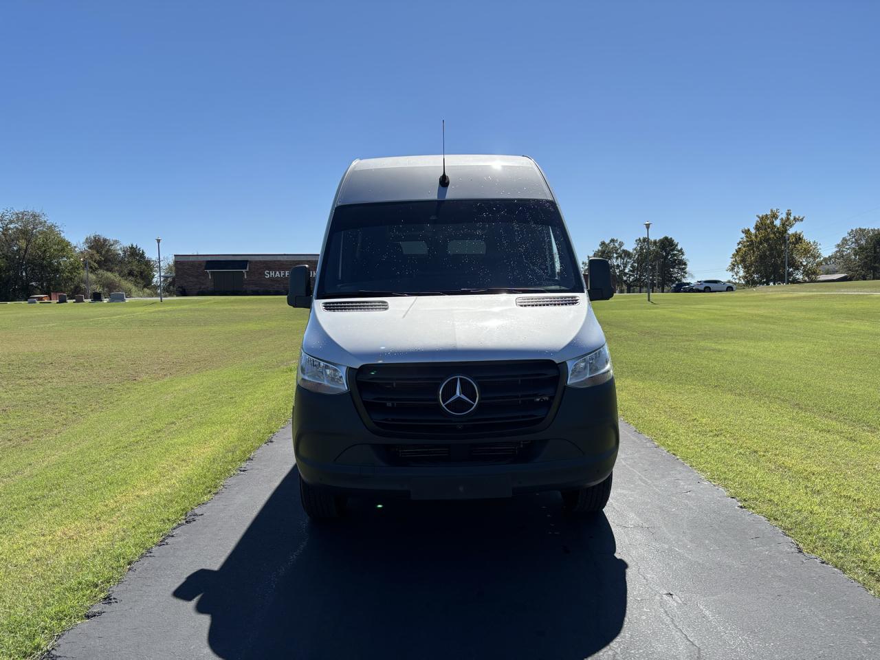 Mercedes-Benz Sprinter Passenger Van 2500 High Roof V6 144" RWD 2019