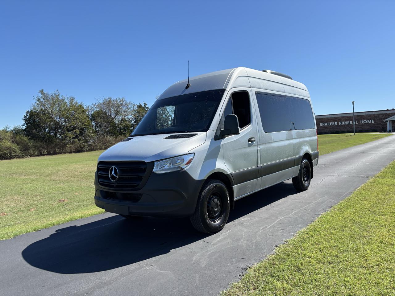 Mercedes-Benz Sprinter Passenger Van 2500 High Roof V6 144" RWD 2019