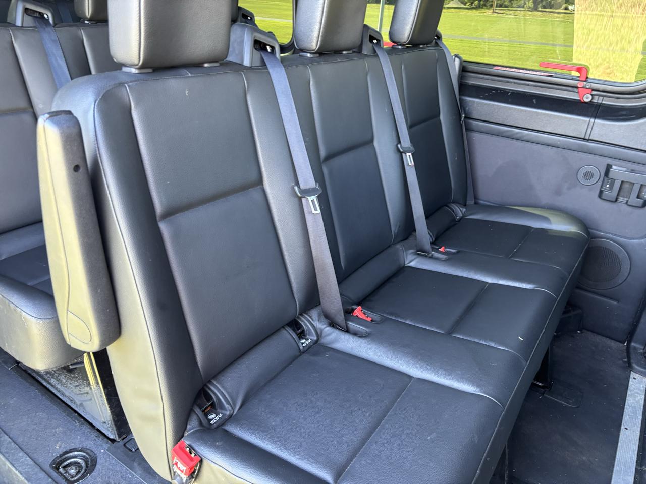 Mercedes-Benz Sprinter Passenger Van 2500 High Roof V6 144" RWD 2019