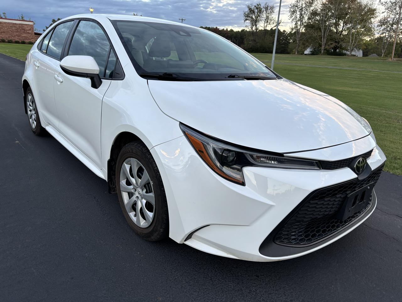 Toyota Corolla LE CVT (Natl) 2022