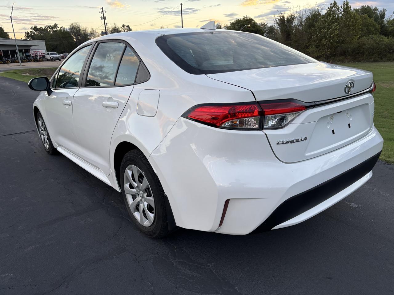 Toyota Corolla LE CVT (Natl) 2022