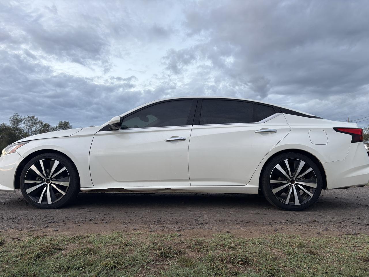Nissan Altima 2.5 Platinum Sedan 2019