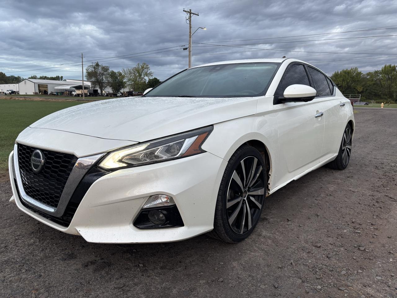 Nissan Altima 2.5 Platinum Sedan 2019