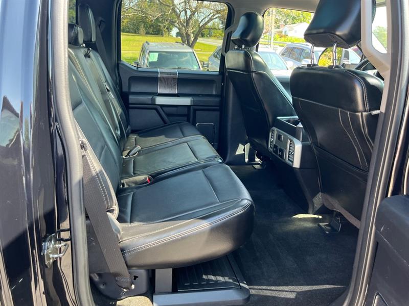 Ford F-250 SD Lariat Crew Cab 4WD 2017 Ford F-250 SD Lariat Crew Cab 4WD 2017