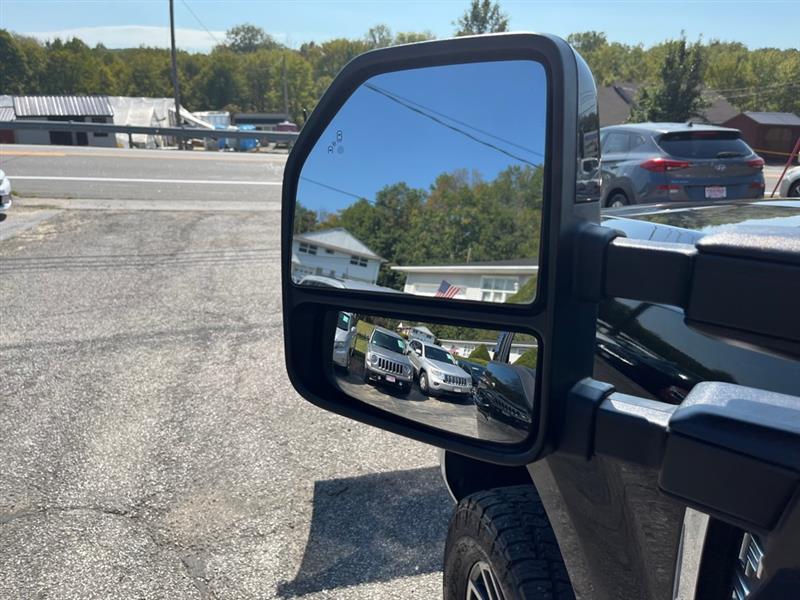 Ford F-250 SD Lariat Crew Cab 4WD 2017 Ford F-250 SD Lariat Crew Cab 4WD 2017