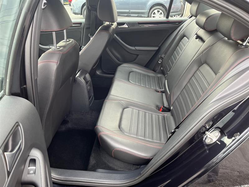 Volkswagen Jetta 2.0T GLI 6M 2017 Volkswagen Jetta 2.0T GLI 6M 2017