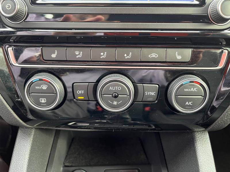 Volkswagen Jetta 2.0T GLI 6M 2017 Volkswagen Jetta 2.0T GLI 6M 2017