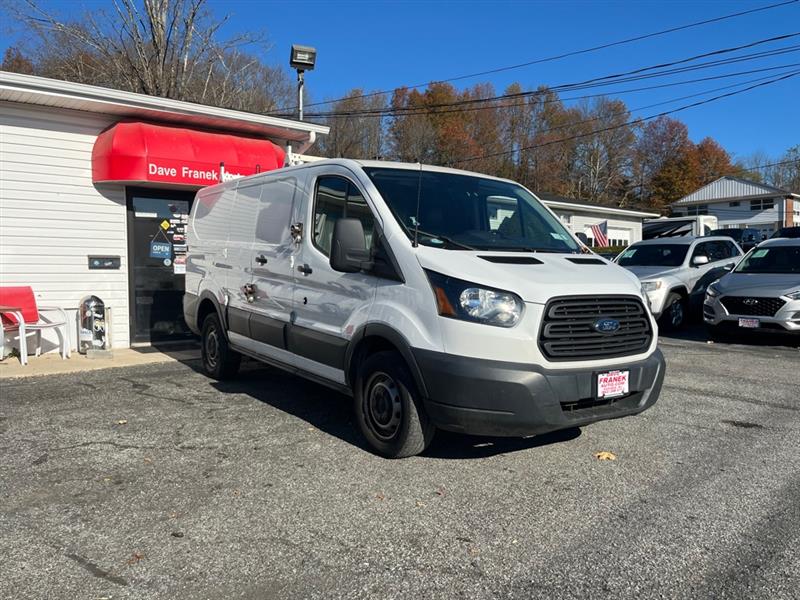 Ford Transit 250 Van Low Roof 60/40 Pass.130-in. WB 2017 Ford Transit 250 Van Low Roof 60/40 Pass.130-in. WB 2017